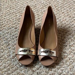 Nine West Tan Peep toe wedges